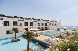 Apartment with pool overlooking the beach of Porto de Mos in Lagos Apartment with pool overlooking the beach of Porto de Mos in Lagos
