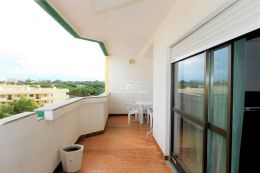 Fully furnished apartment with communal pool on good location in Vilamoura Fully furnished apartment with communal pool on good location in Vilamoura