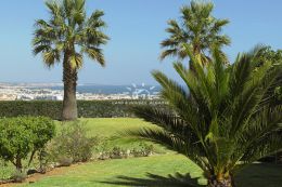 Einzigartige Anwesen mit Villa mit pool und 5 apartments und snack bar in Albufeira Einzigartige Anwesen mit Villa mit pool und 5 apartments und snack bar in Albufeira
