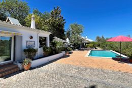 Charming villa with pooland fantastic country views near Loule