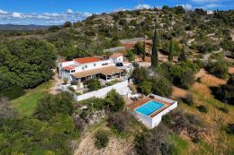 Portuguese Quinta with pool and ocean view near Loule