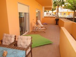 Komplett eingerichtete Wohnung mit großer Terrasse und Gemeinschaftspool in Cabanas de Tavira Komplett eingerichtete Wohnung mit großer Terrasse und Gemeinschaftspool in Cabanas de Tavira