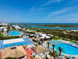 Spacious apartment with a large terrace in a holiday resort in Cabanas de Tavira just a short walk from the beach