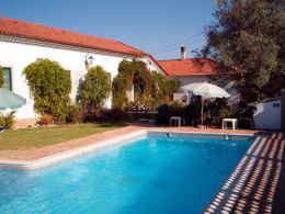Renovated Portuguese guesthouse with swimming pool on central location in Sao Bras de Alportel Renovated Portuguese guesthouse with swimming pool on central location in Sao Bras de Alportel
