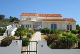 3 SZ Villa mit Pool, Garage und Terrassen nahe Castro Marim 3 SZ Villa mit Pool, Garage und Terrassen nahe Castro Marim