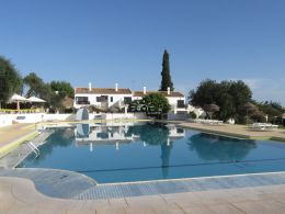 Komplett eingerichtetes Ferienhaus in beliebter Ferienanlage in Cabanas de Tavira Komplett eingerichtetes Ferienhaus in beliebter Ferienanlage in Cabanas de Tavira