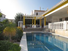 Villa nahe Castro Marim Golf mit Pool, Garage und freiem Blick Villa nahe Castro Marim Golf mit Pool, Garage und freiem Blick