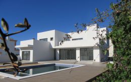 New villa with pool and garden in upmarket area in Tavira New villa with pool and garden in upmarket area in Tavira