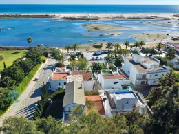 Rare opportunity to purchase a property with sea view in Fabrica near Cacela Velha