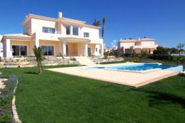 Luxurious Mediterranean style 4 bedroom Villa with pool 