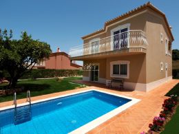 Ein perfektes Familienhaus in guter Lage Ein perfektes Familienhaus in guter Lage