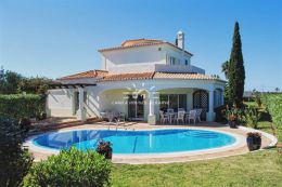 Villa with pool and superb views to the golf course located near Carvoeiro Villa with pool and superb views to the golf course located near Carvoeiro