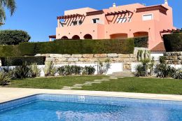 Very nice semi detached villa with pool in closed condominium in Vilamoura