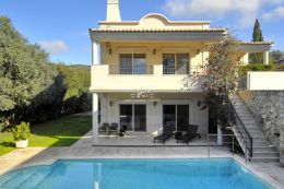Villa with pool for sale in Santa Barbara de Nexe