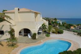Villa mit Pool und traumhaften Ausblick auf den Atlantik in Albufeira Villa mit Pool und traumhaften Ausblick auf den Atlantik in Albufeira