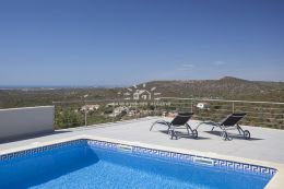 Villa mit beheizbaren Pool und atemberaubende Meerblick in Loule Villa mit beheizbaren Pool und atemberaubende Meerblick in Loule