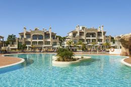 One bedroom luxury apartments with pool on 5 star Golf Resort in Vilamoura close to beach One bedroom luxury apartments with pool on 5 star Golf Resort in Vilamoura close to beach