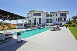 Luxurious fully furnished villa with pool and wonderful panoramic views towards the ocean near Castro Marim