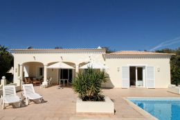 Single storey villa with pool and seaview near Vilamoura Single storey villa with pool and seaview near Vilamoura