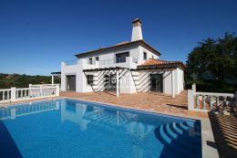 Villa with swimming pool near Moncarapacho Villa with swimming pool near Moncarapacho