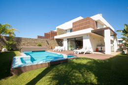 Villa mit Pool in hervorragenden Lage in nähe vom Strand und Albufeira Villa mit Pool in hervorragenden Lage in nähe vom Strand und Albufeira