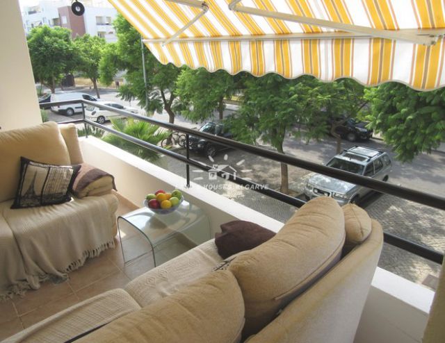 Schöne 3 SZ-Wohnung mit Balkonen in grünen Wohngegend in Tavira