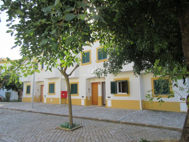 Good standard two bedroom townhouse in a green holiday resort in Tavira