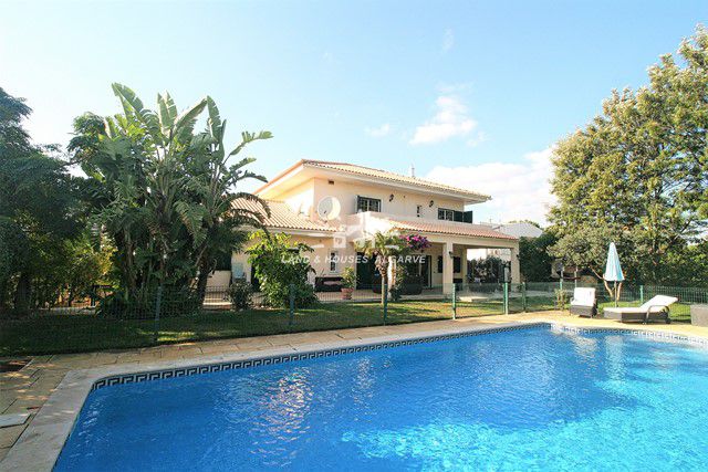 Villa with pool and garage near Vilamoura Villa with pool and garage near Vilamoura