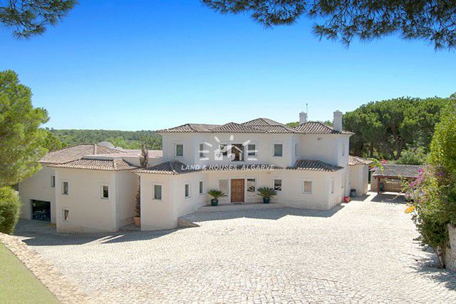 Spacious villa with pool frontline golf course Quinta do Lago Spacious villa with pool frontline golf course Quinta do Lago
