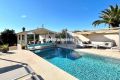 Charming 4 bedroom villa with central heating and pool near the beach