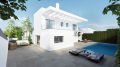 Modern 4-bed villa with pool and garage in Tavira
