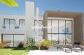 Moradia contemporânea com vista para o campo de golfe em Vilamoura