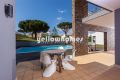 Contemporary 5+1 bedroom villa only 200 m from the beach of Olhos de Agua