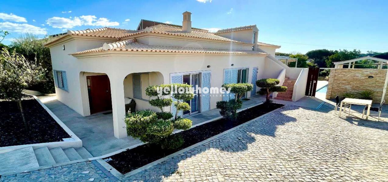 Charming 4 bedroom villa with central heating...