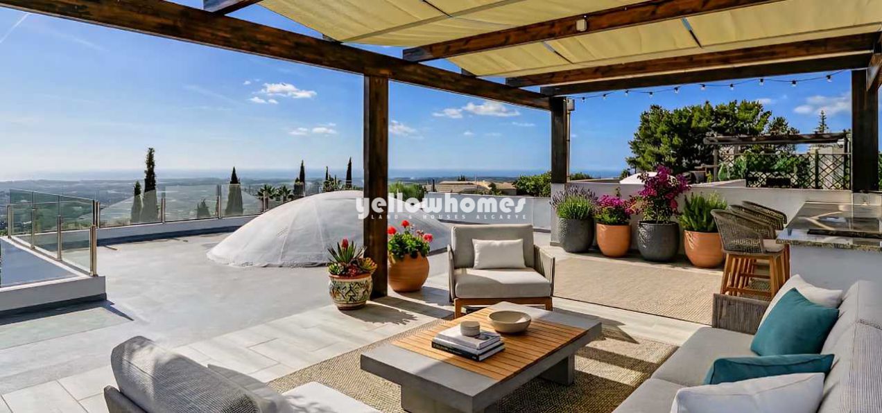 Einmalige 2+1 Schlafzimmer-Villa mit atemberaubendem Meerblick...