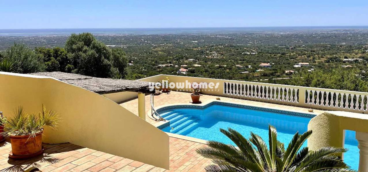 3 bed villa with pool and fascinating panoramic...