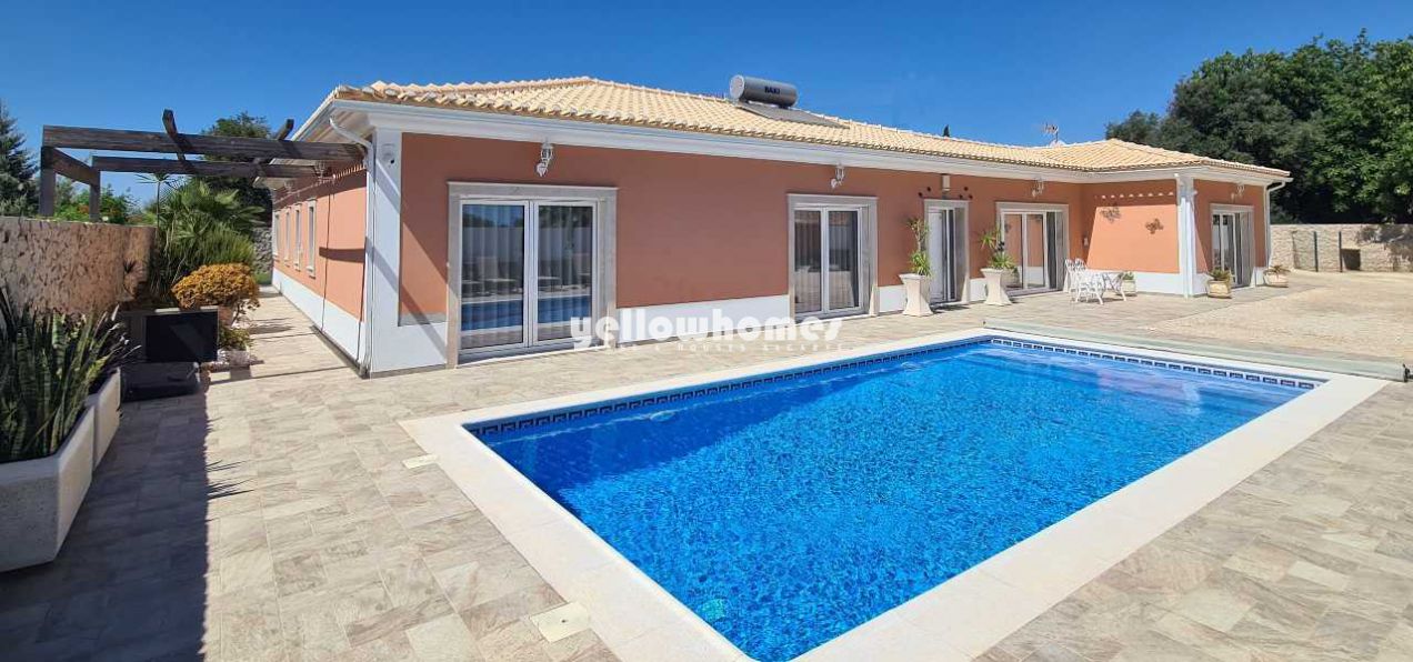 TOP Quality 5 Bed Villa with Pool, 5 Minutes from...
