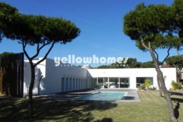 Freistehendes Luxusanwesen am Golfplatz zum Kauf...