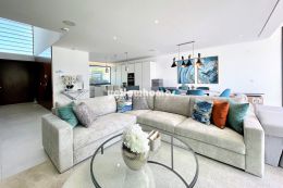 Contemporary 3-bed villas with private pool in...