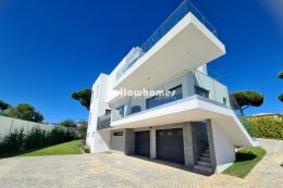 Modern, new build 3-bedroom villa with garage and...