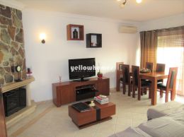 Immaculate 3-bed apartment with large patio in...