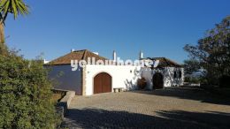  Exclusive hilltop estate with 180 degree sea and...