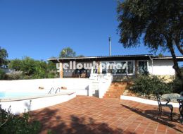 Renovated quinta in a semi-rural location near...