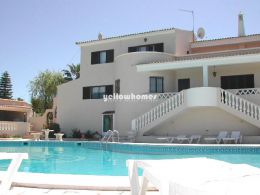 Beautiful 6 bedroom Quinta with large swimming pool 