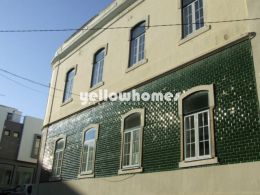 Large Historical urban property in the centre of...