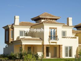 Exclusive Townhouses in up-market Golf development