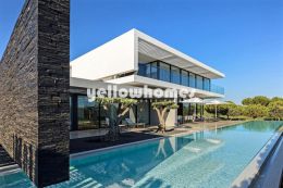 Traumhafte, moderne Luxusvilla am Golfplatz in...