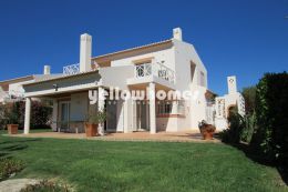 Modern and attractive 3-bed villa on a prestigious...