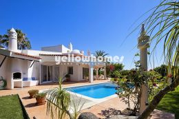 Luxurious four bedroom villa with wonderful sea views