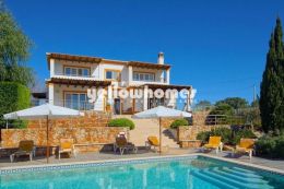 Beautifully appointed three bedroom villa on the...